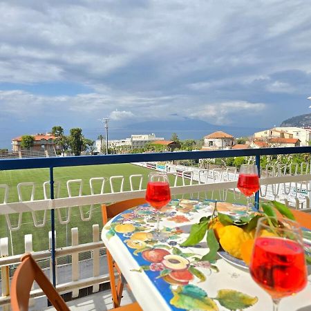 Residenza Le Sirene City Center Sorrento Bagian luar foto