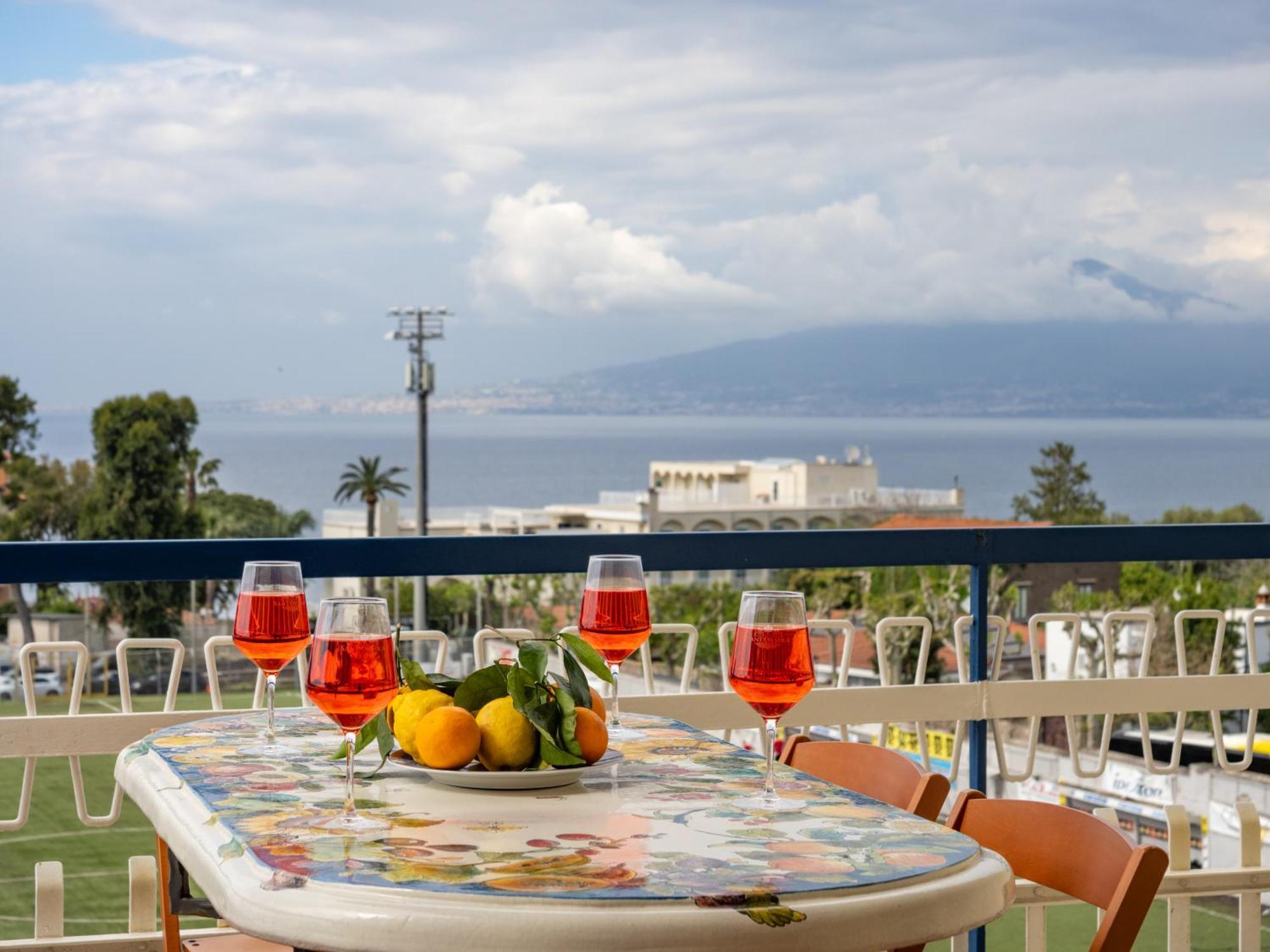 Residenza Le Sirene City Center Sorrento Bagian luar foto