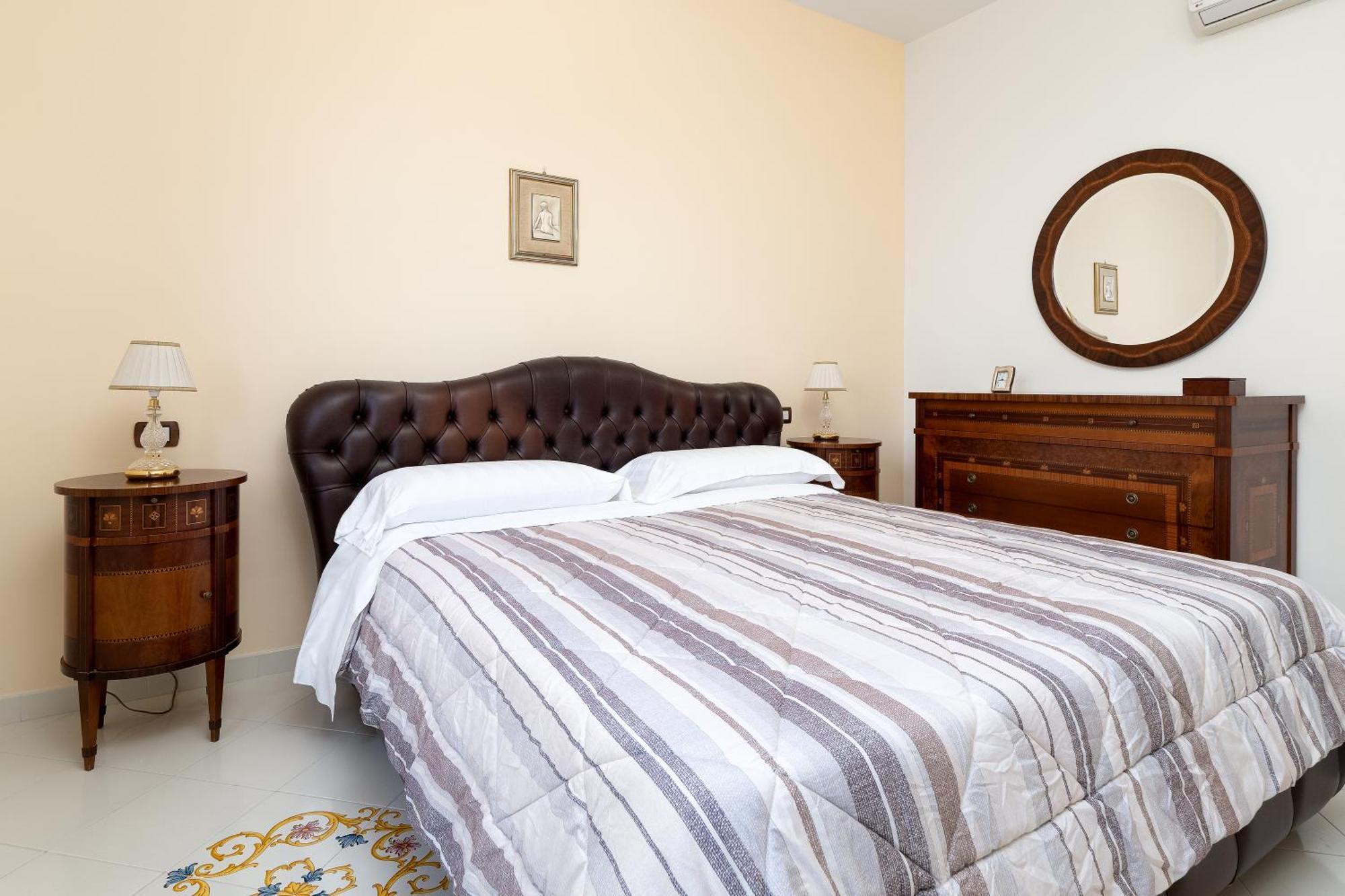 Residenza Le Sirene City Center Sorrento Bagian luar foto